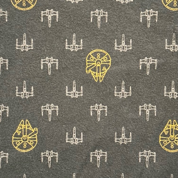 UT Star Wars Millennium Falcon X-Wing Fighter Navy T-shirt, size Medium - Picture 5 of 6